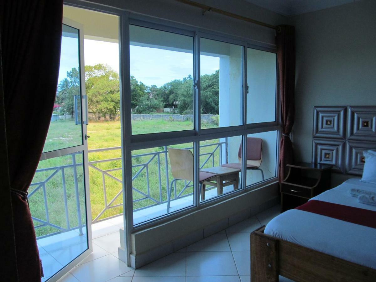 Diplomat Diani Beach Resort Dış mekan fotoğraf